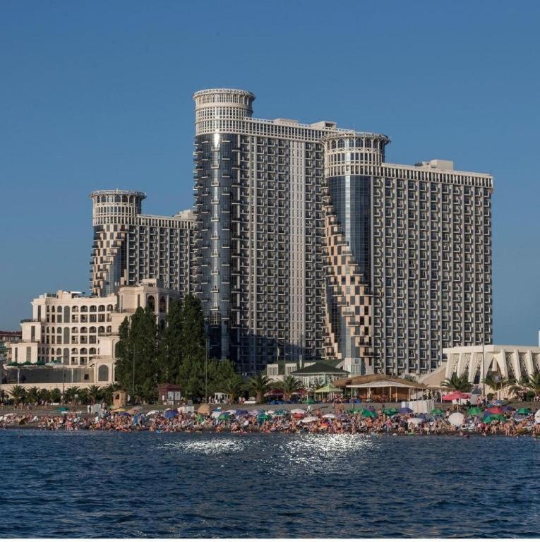 Royal Apartments Batumi Exterior photo