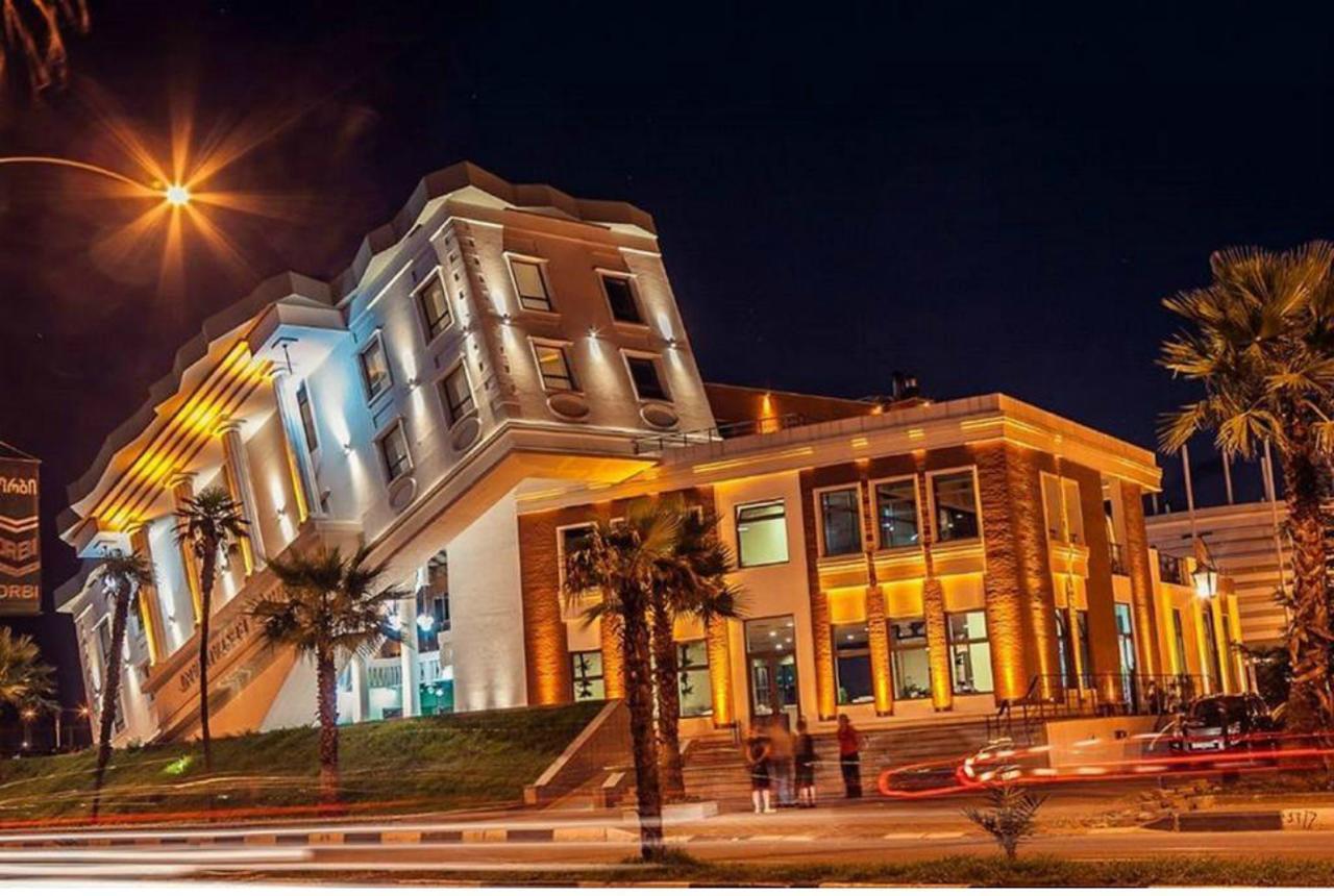 Royal Apartments Batumi Exterior photo