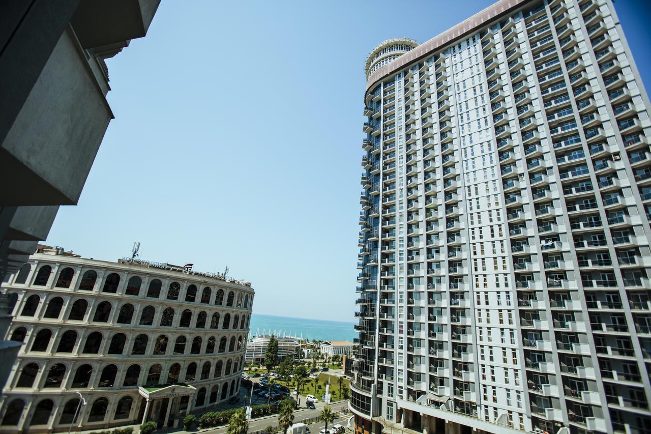 Royal Apartments Batumi Exterior photo