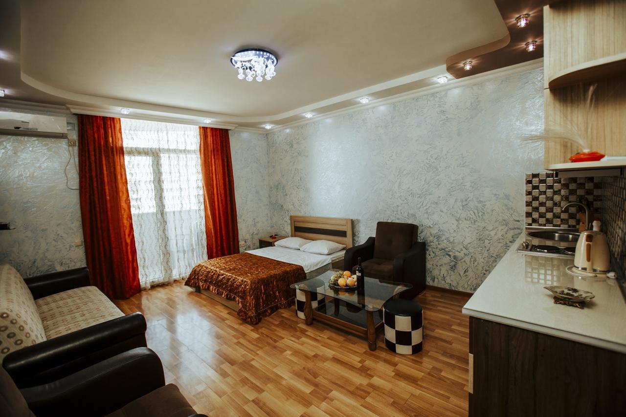 Royal Apartments Batumi Exterior photo