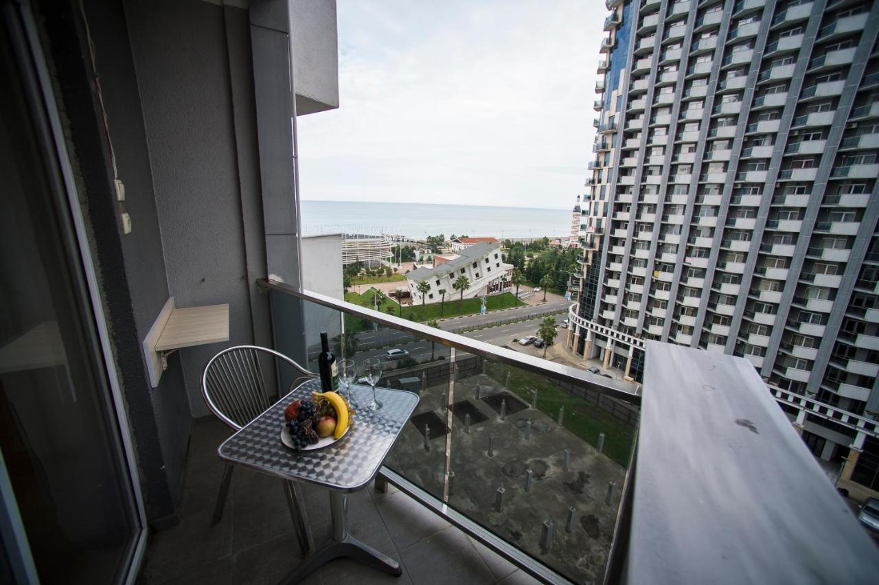 Royal Apartments Batumi Exterior photo
