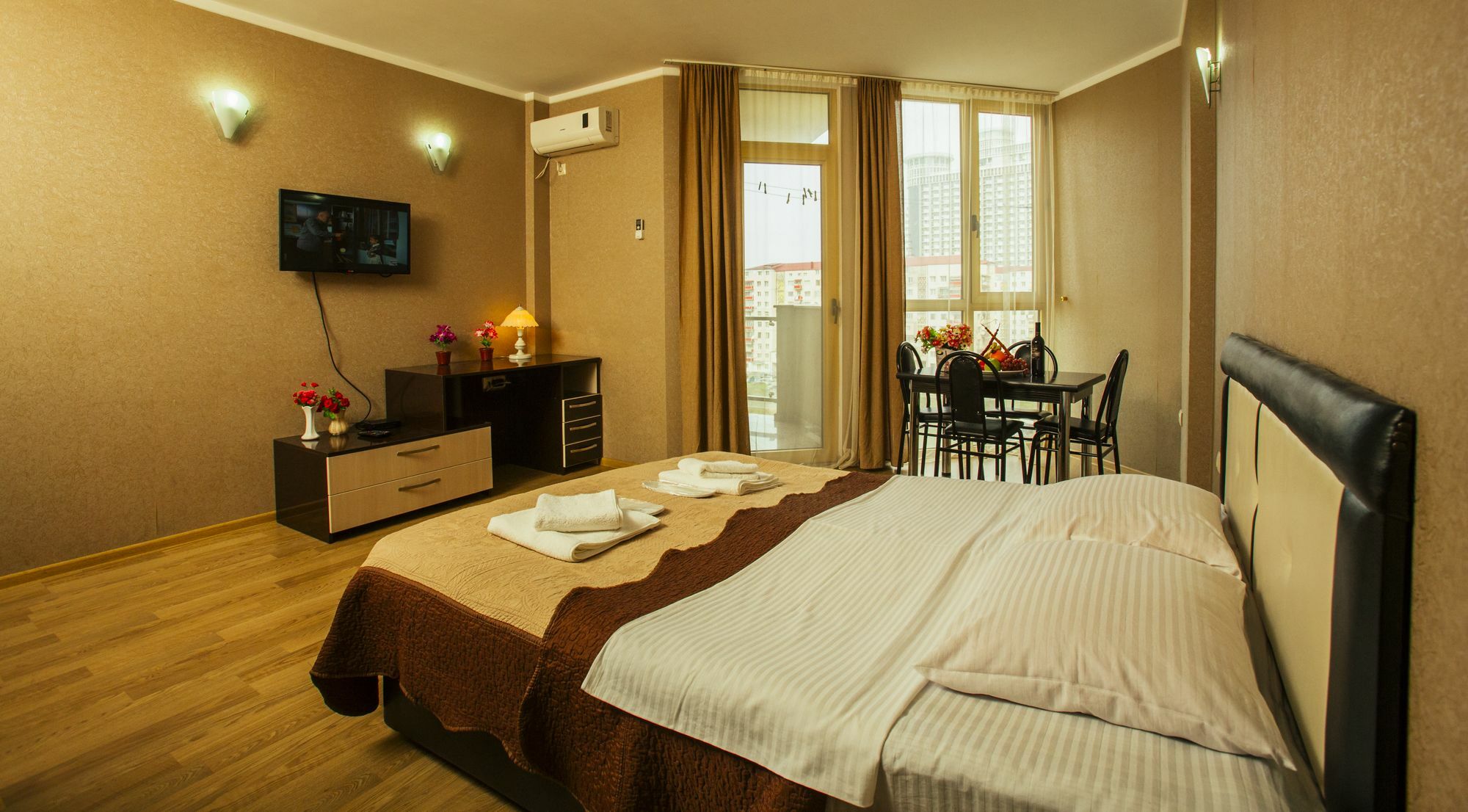 Royal Apartments Batumi Exterior photo