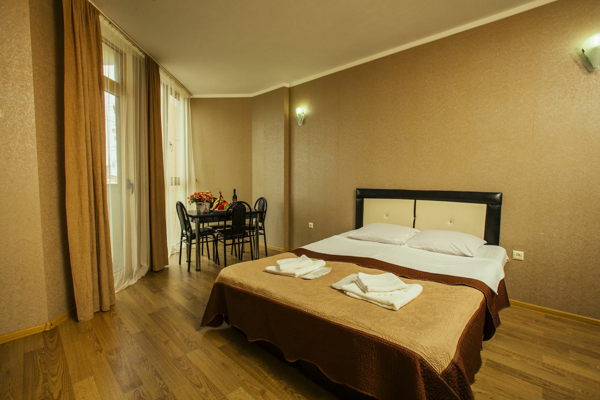 Royal Apartments Batumi Exterior photo